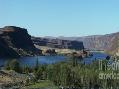 Lenore Lake in Grand Coulee